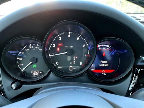 Certified 2025 Porsche Macan image 25