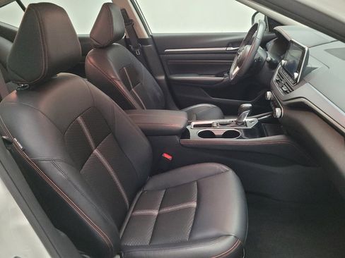 Used 2023 Nissan Altima 2.5 SR FWD image 21