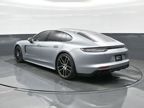 Certified 2023 Porsche Panamera 4 Platinum Edition image 3