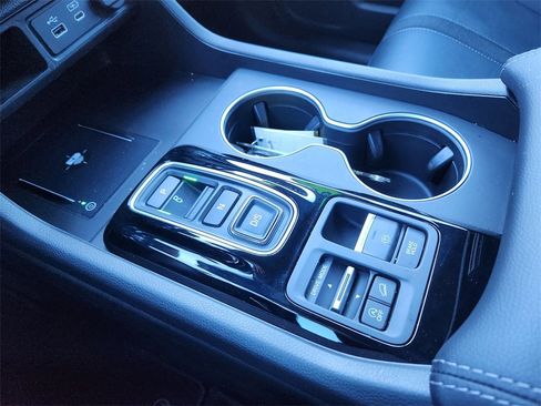 Used 2024 Honda Pilot Touring image 21