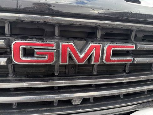 Used 2020 GMC Sierra 2500 AT4 w/ AT4 Premium Package image 10