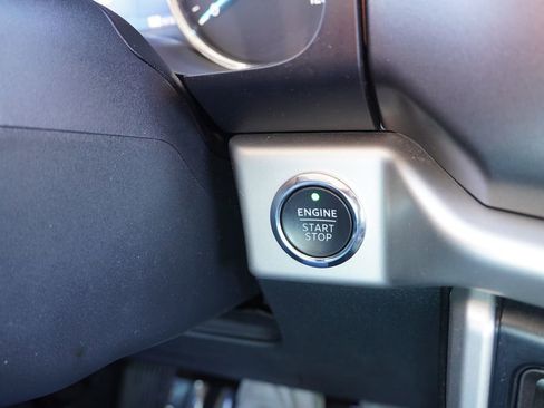 Certified 2024 Ford Expedition XLT image 34