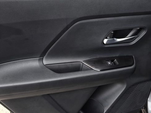 New 2027 Nissan Kicks SV FWD image 10