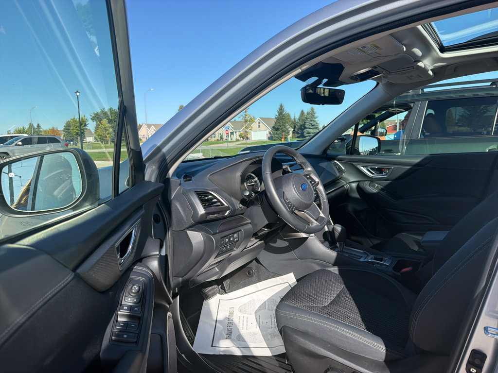 Used 2024 Subaru Forester Premium AWD/4WD image 11