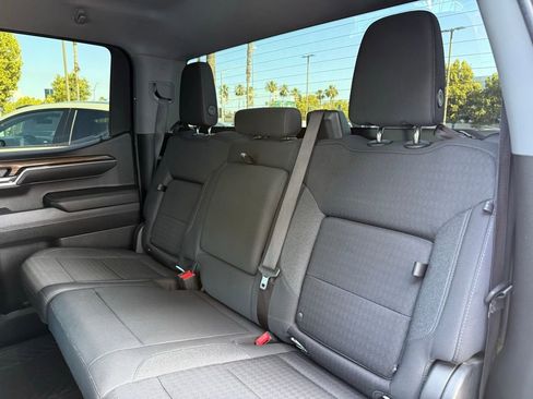 Used 2023 Chevrolet Silverado 1500 LT AWD/4WD image 13