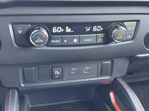 Used 2025 Nissan Frontier Pro-X RWD image 31