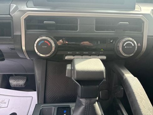 Used 2024 Toyota Tacoma SR5 AWD/4WD image 20
