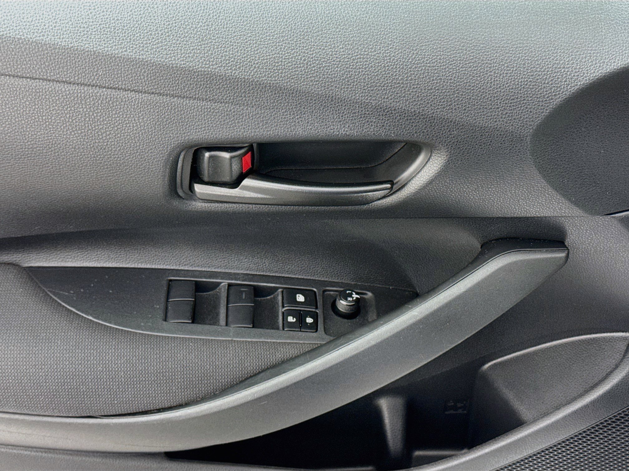 Used 2023 Toyota Corolla LE FWD image 17