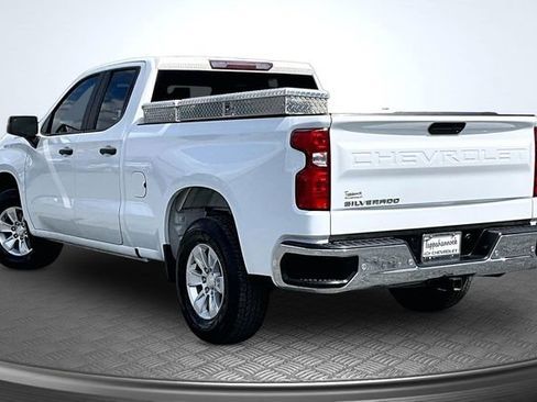 Used 2021 Chevrolet Silverado 1500 W/T w/ WT Value Package image 4