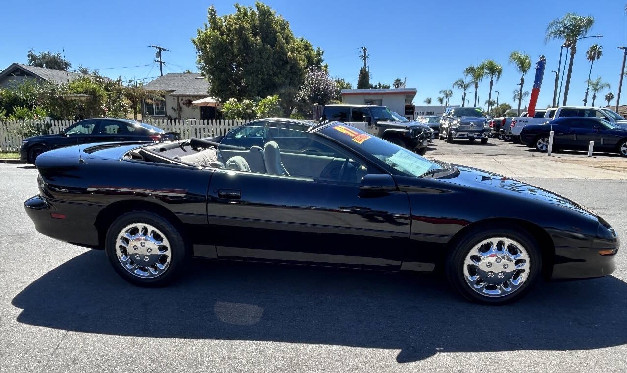 Used 1997 Chevrolet Camaro LT w/ Preferred Equipment Group 2 RWD image 16