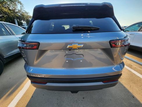 Used 2026 Chevrolet Equinox LT FWD image 5