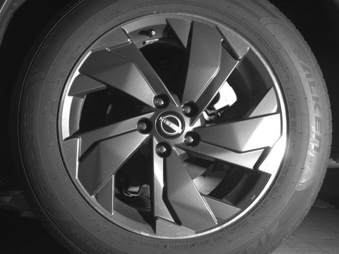 Used 2025 Nissan Rogue SV image 14