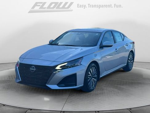 New 2025 Nissan Altima 2.5 SV w/ SV Premium Package image 3