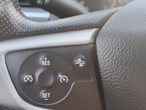 Used 2023 GMC Acadia SLE w/ Driver Convenience Package image 13