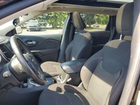 Used 2016 Jeep Cherokee 75th Anniversary AWD/4WD image 5