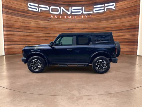 Used 2021 Ford Bronco Outer Banks image 2