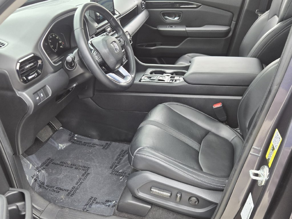Used 2023 Honda Pilot Touring image 11