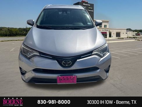 Used 2017 Toyota RAV4 XLE FWD image 6