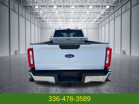 Used 2024 Ford F250 XL AWD/4WD image 4