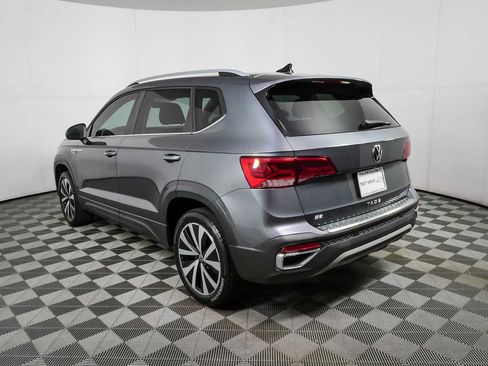 Certified 2022 Volkswagen Taos SE FWD image 29
