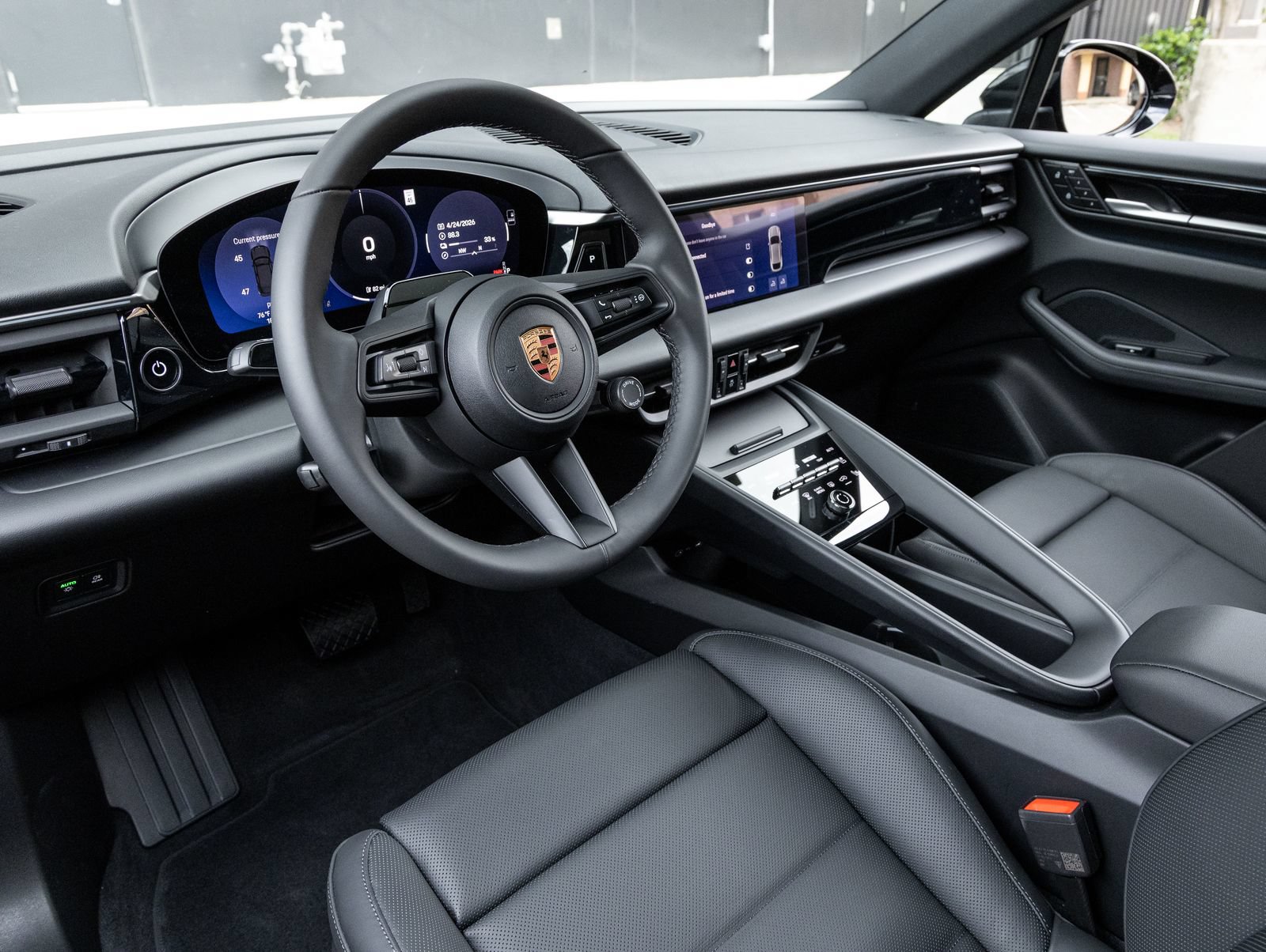 Certified 2026 Porsche Macan 4 Electric AWD/4WD image 4