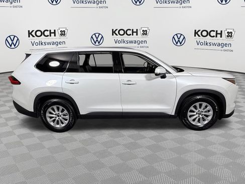 Used 2024 Toyota Grand Highlander AWD image 9