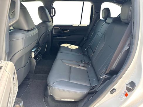 New 2026 Lexus LX 700h Luxury AWD/4WD image 14