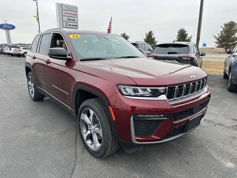 New 2026 Jeep Grand Cherokee Limited AWD/4WD image 2
