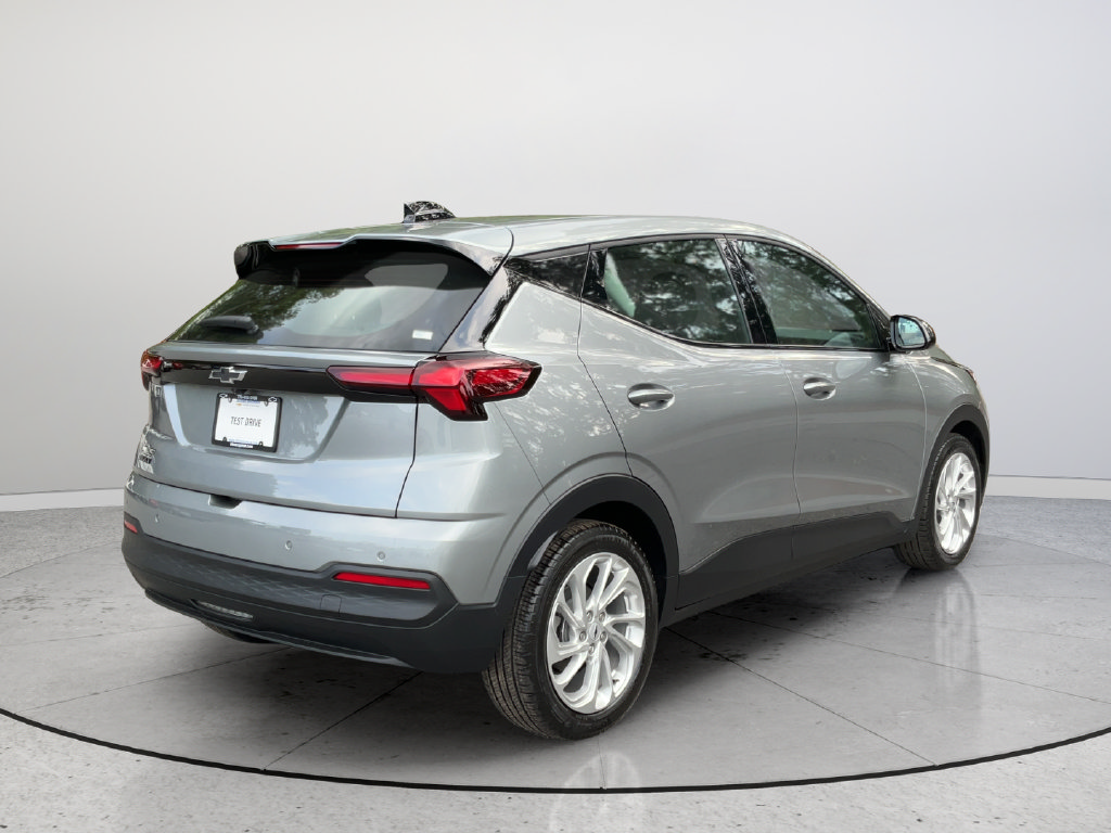 New 2027 Chevrolet Bolt LT FWD image 5