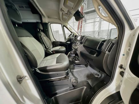 Used 2025 RAM ProMaster 2500 w/ Convenience Group FWD image 29