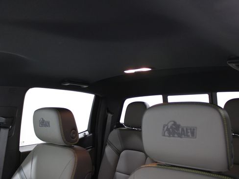 Used 2024 Chevrolet Colorado ZR2 w/ ZR2 Bison Edition image 28