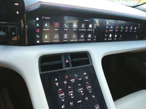 Used 2024 Porsche Taycan 4S image 16