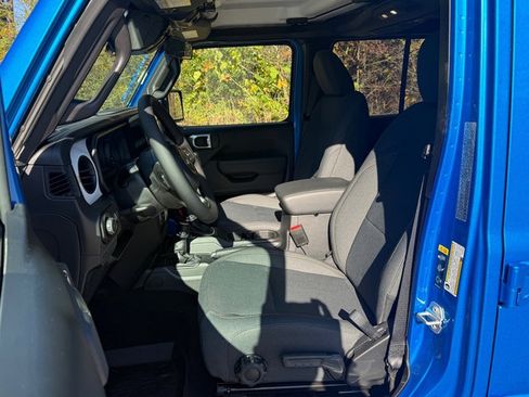 New 2026 Jeep Wrangler Unlimited Sport image 12