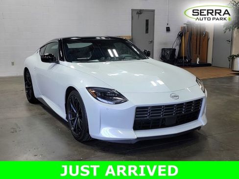 Used 2024 Nissan Z Performance w/ Floor Mat Package image 4