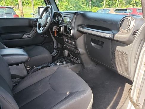 Used 2016 Jeep Wrangler Sport AWD/4WD image 17