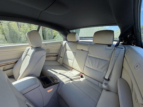 Used 2008 BMW 328i Convertible image 12