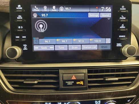 Used 2018 Honda Accord EX-L image 25