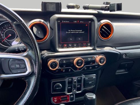 Used 2021 Jeep Gladiator Mojave AWD/4WD image 7