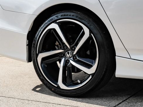 Used 2018 Honda Accord Sport image 55