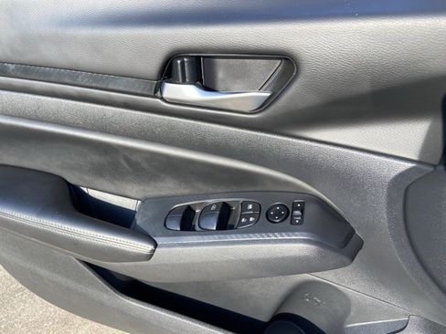 Used 2025 Nissan Altima 2.5 SV FWD image 45