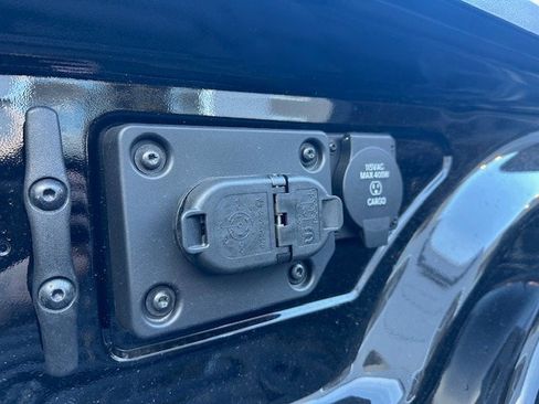 New 2026 RAM 2500 Tradesman w/ Chrome Appearance Group AWD/4WD image 28