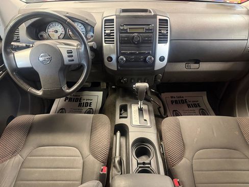 Used 2010 Nissan Frontier PRO-4X AWD/4WD image 39