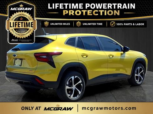 Used 2024 Chevrolet Trax RS w/ Driver Confidence Package FWD image 5