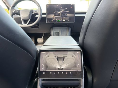 Used 2024 Tesla Model 3 Long Range RWD image 27