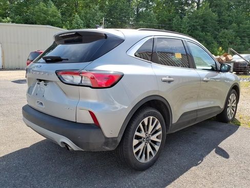 Used 2021 Ford Escape Titanium AWD/4WD image 17