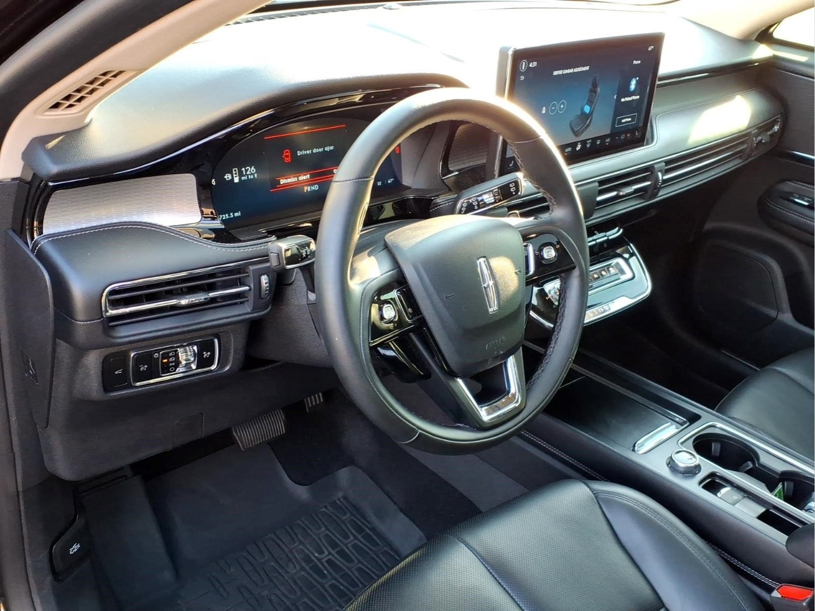 Used 2024 Lincoln Corsair AWD w/ Equipment Group 101A image 17