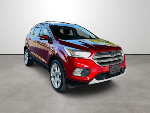 Used 2017 Ford Escape Titanium w/ Equipment Group 301A AWD/4WD image 4