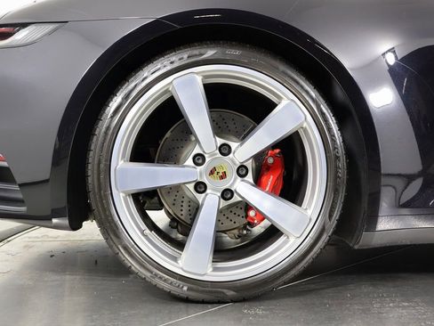 Certified 2021 Porsche 911 Targa 4S image 22