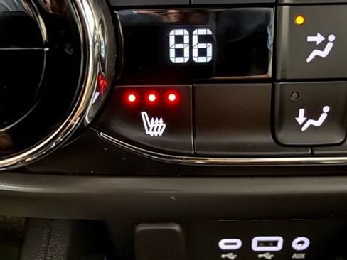 Used 2021 Chevrolet TrailBlazer RS w/ Convenience Package image 27