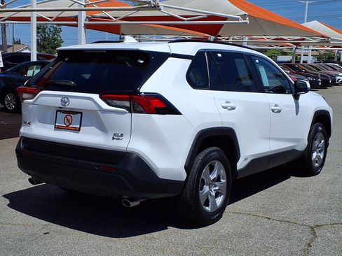 Certified 2025 Toyota RAV4 XLE AWD/4WD image 6